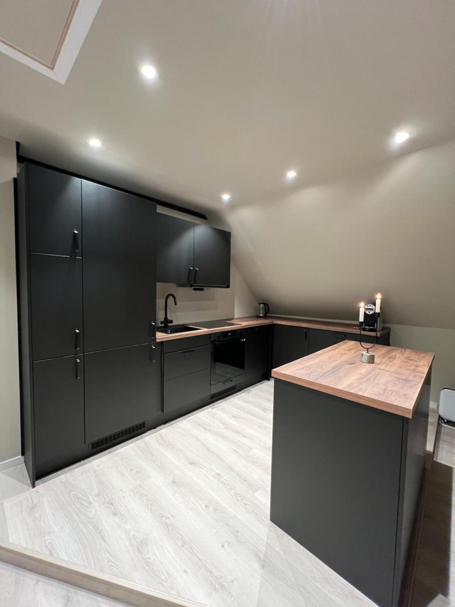 Central Apartment In Svolvær Kültér fotó