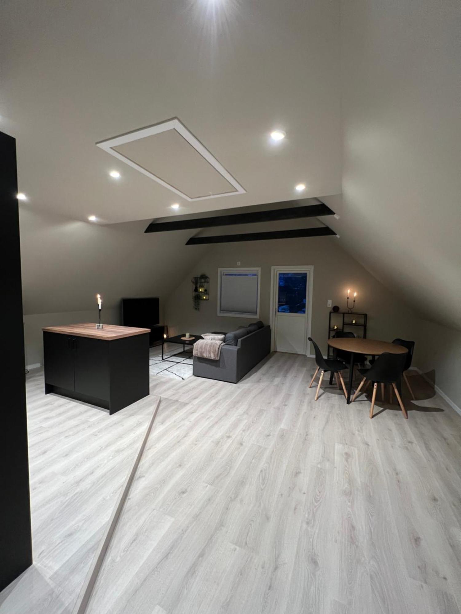 Central Apartment In Svolvær Kültér fotó